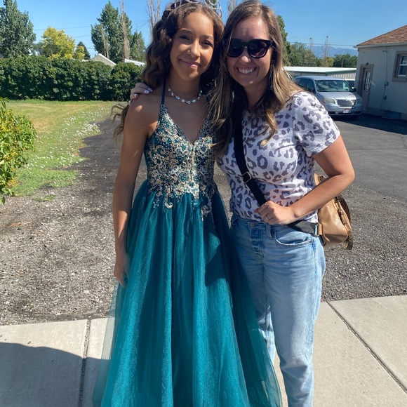 Beautiful formal gown - Picture 5 of 5